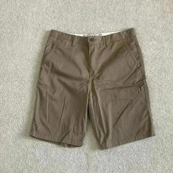 ⭐️ Brown freeworld discord relaxed shorts in size 31 - Picture 1 of 4